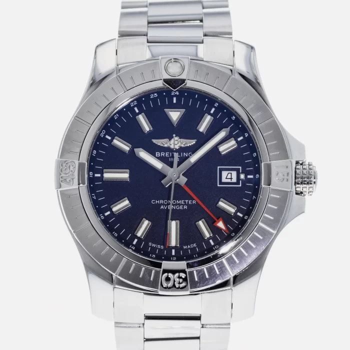 Breitling Avenger Automatic GMT 45 A32395