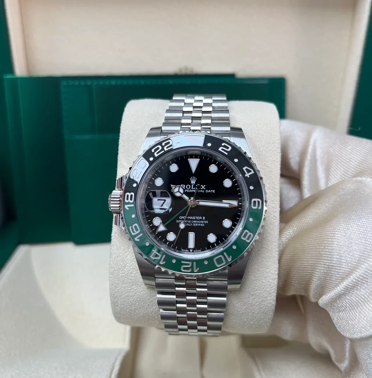 Rolex GMT-Master II 40 mm 126729VTNR Jubilee “Absinthe” Superclone